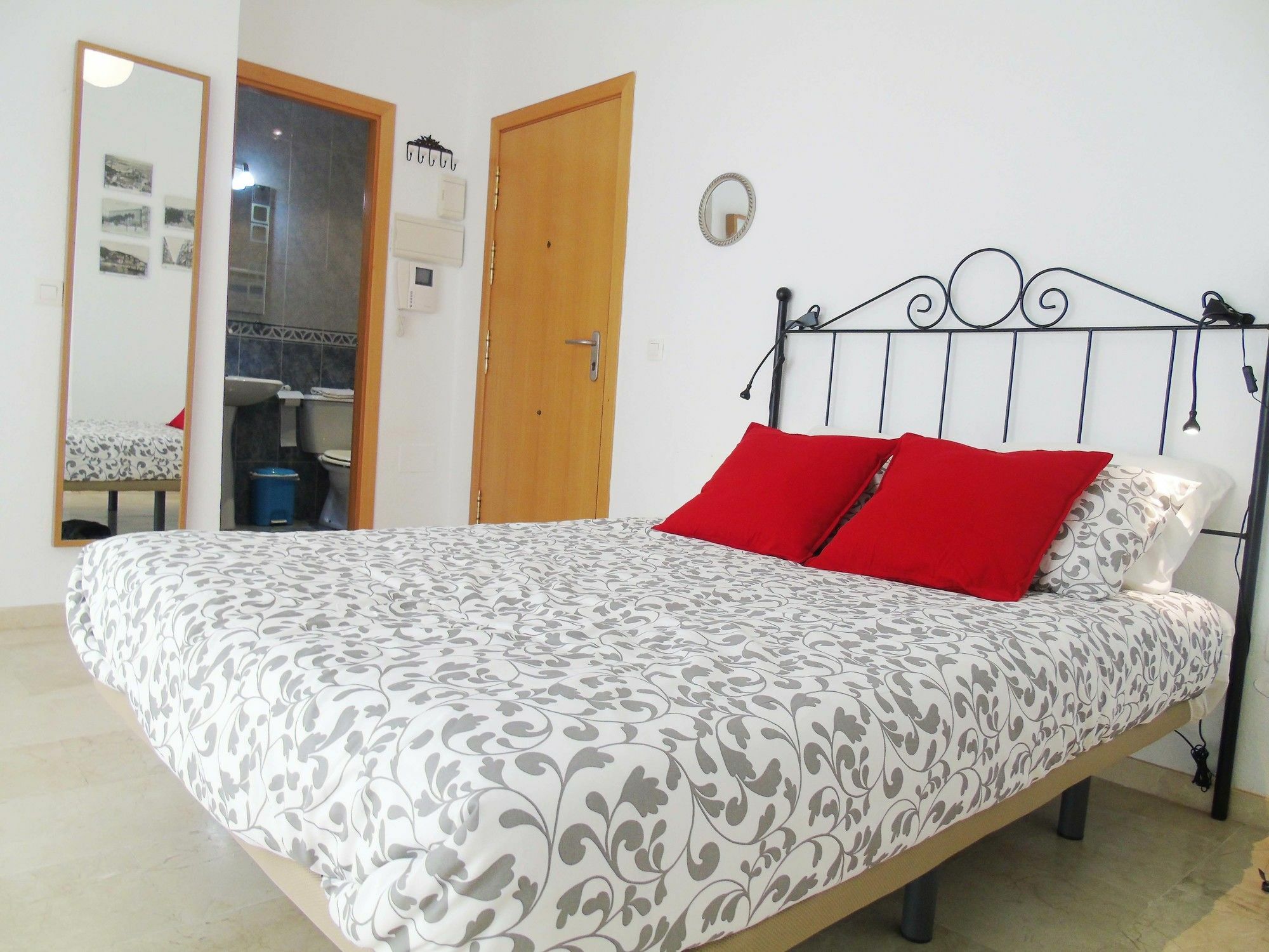 A&N Loft Merced Recently Renovated Малага Екстериор снимка